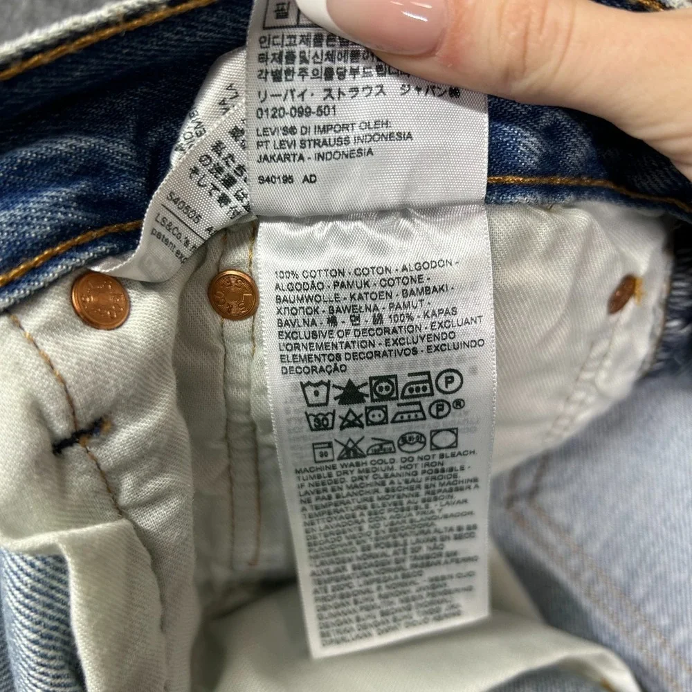 Levi's 501 Jeans Men's Blue Denim Distressed Pockets Classic Button Fly - 44X32